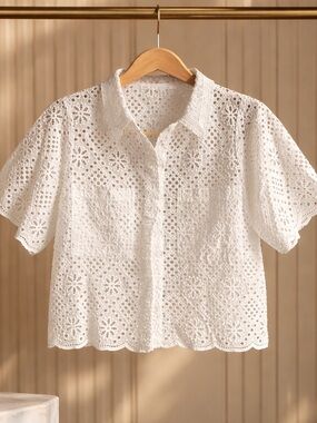 BtFL-life White Floral Eyelet Button-Down Shirt Size M